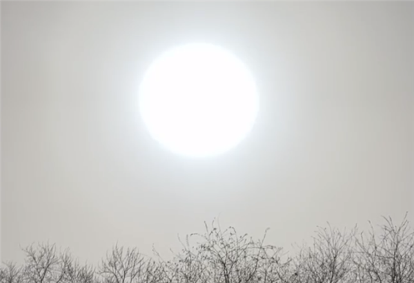 北京再现火星同款“蓝太阳” 沙尘天气之下常见现象